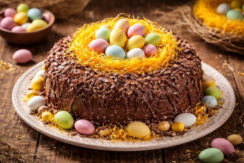 Ninho de Páscoa de Chocolate com Fios de Ovos